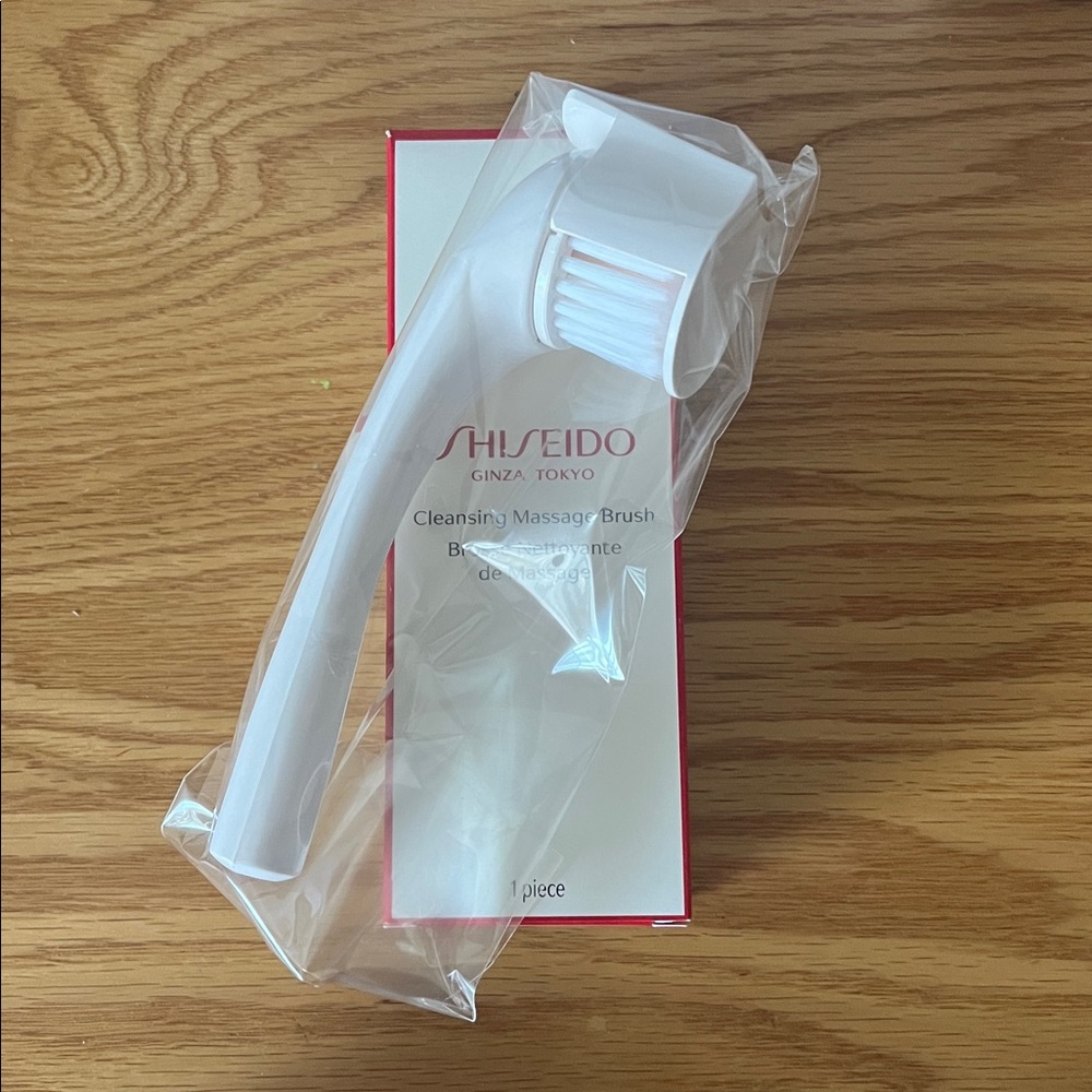 Shiseido White Cleansing Massage Brush - Picture 3 of 4
